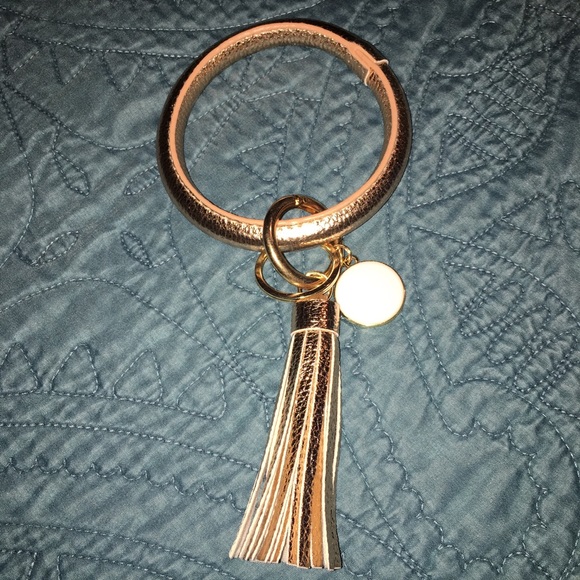 Key Ring Bangle -GOLD - Picture 1 of 5